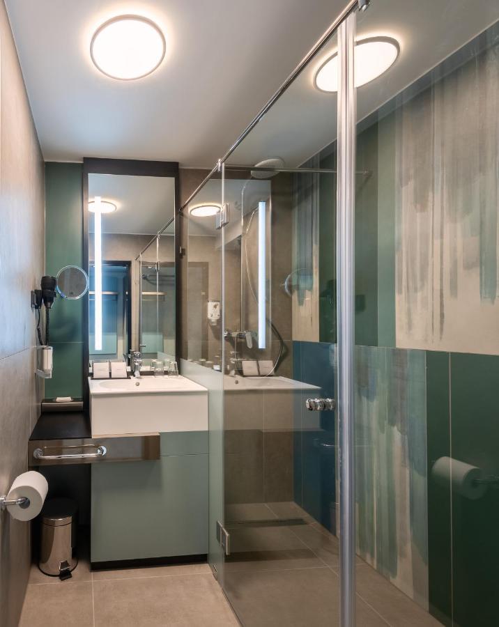 Family Room,1264552549:JPEG